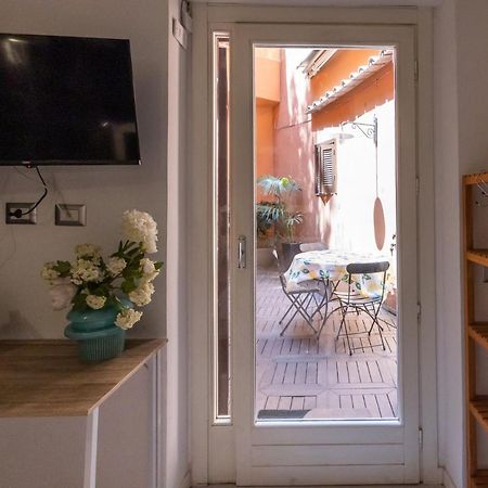 Rione Monti Studio Apt With Private Garden Rome Exterior photo